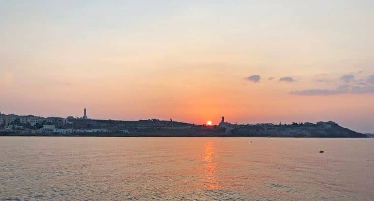 Tramonto sul mare del sud-est siciliano
